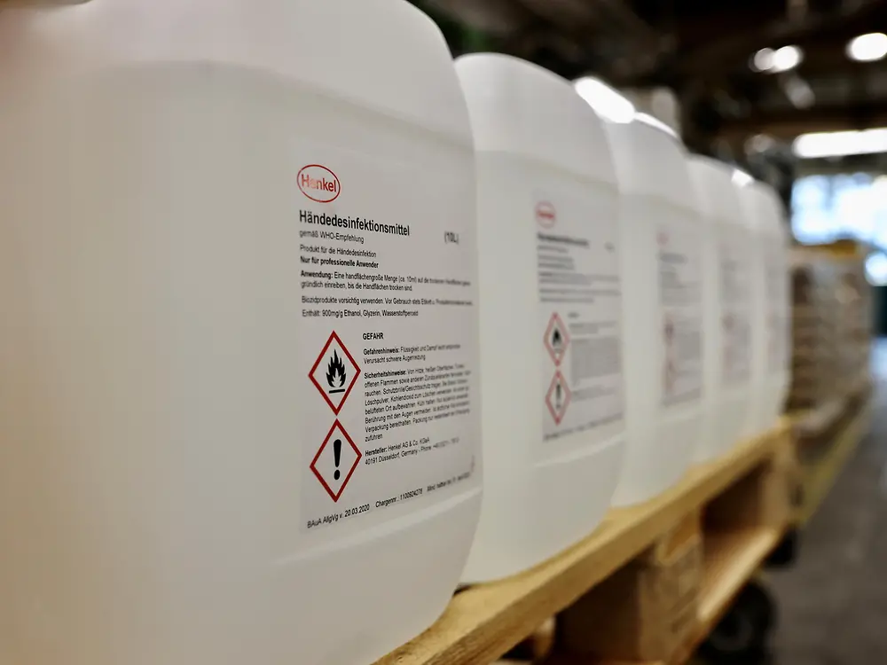 Henkel donates around 50,000 liters of disinfectant.