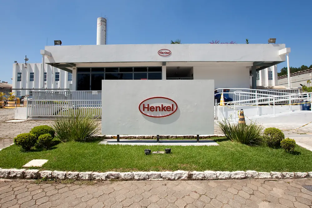 Foto da fachada da Henkel Itapevi